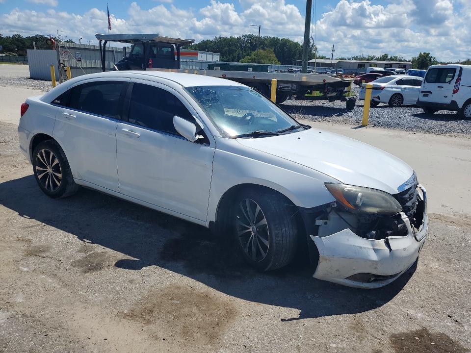 2013 Chrysler 200 მანქანა იყიდება აუქციონზე, vin: 1C3CCBBB2DN545905, აუქციონის ნომერი: 68211156