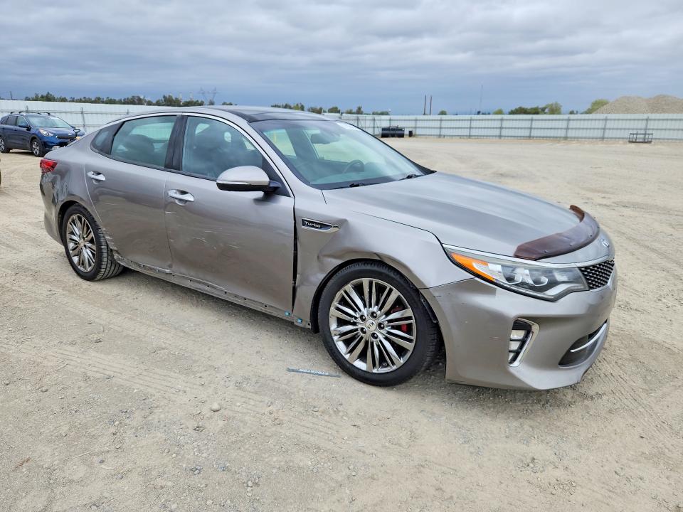 Auction sale of the 2018 Kia Optima, vin: 5XXGV4L2XJG220427, lot number: 67835416