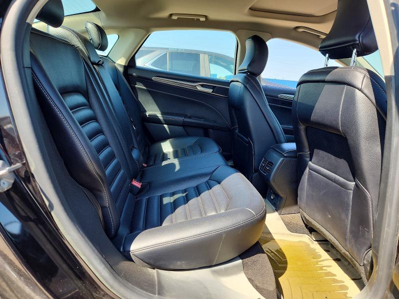 67445176 :رقم المزاد ، 3FA6P0CD8KR130198 vin ، 2019 Ford Fusion مزاد بيع