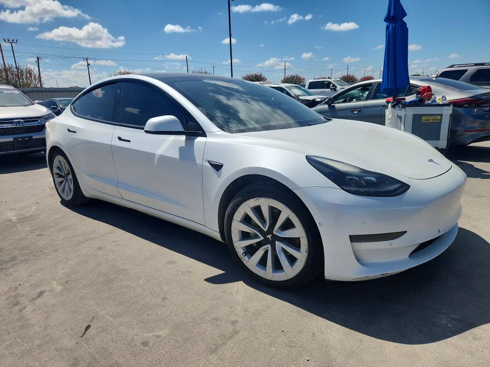 68823416 :رقم المزاد ، 5YJ3E1EA3MF994415 vin ، 2021 Tesla Model 3 مزاد بيع