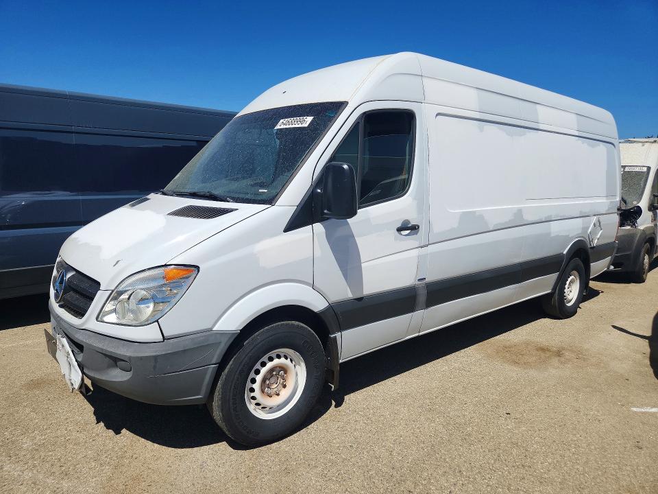 64688996 :رقم المزاد ، WD3PE8CB4C5683110 vin ، 2012 Mercedes-benz Sprinter مزاد بيع
