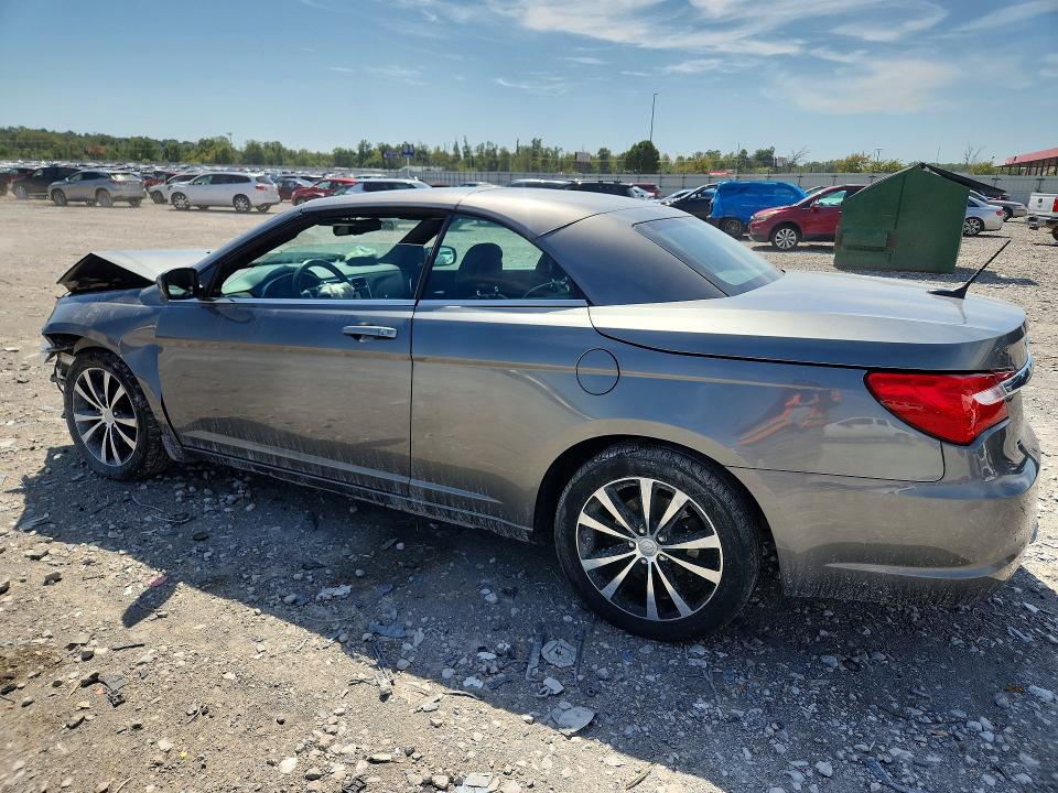 68095466 :رقم المزاد ، 1C3BCBGG7CN132215 vin ، 2012 Chrysler 200 مزاد بيع