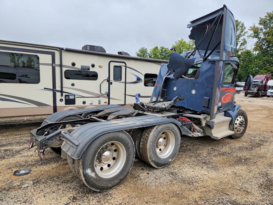 2022 Peterbilt 579 მანქანა იყიდება აუქციონზე, vin: 1XPBDP9X3ND822411, აუქციონის ნომერი: 63119826