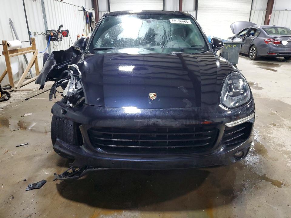 68798686 :رقم المزاد ، WP1AA2A28JKA02371 vin ، 2018 Porsche Cayenne مزاد بيع