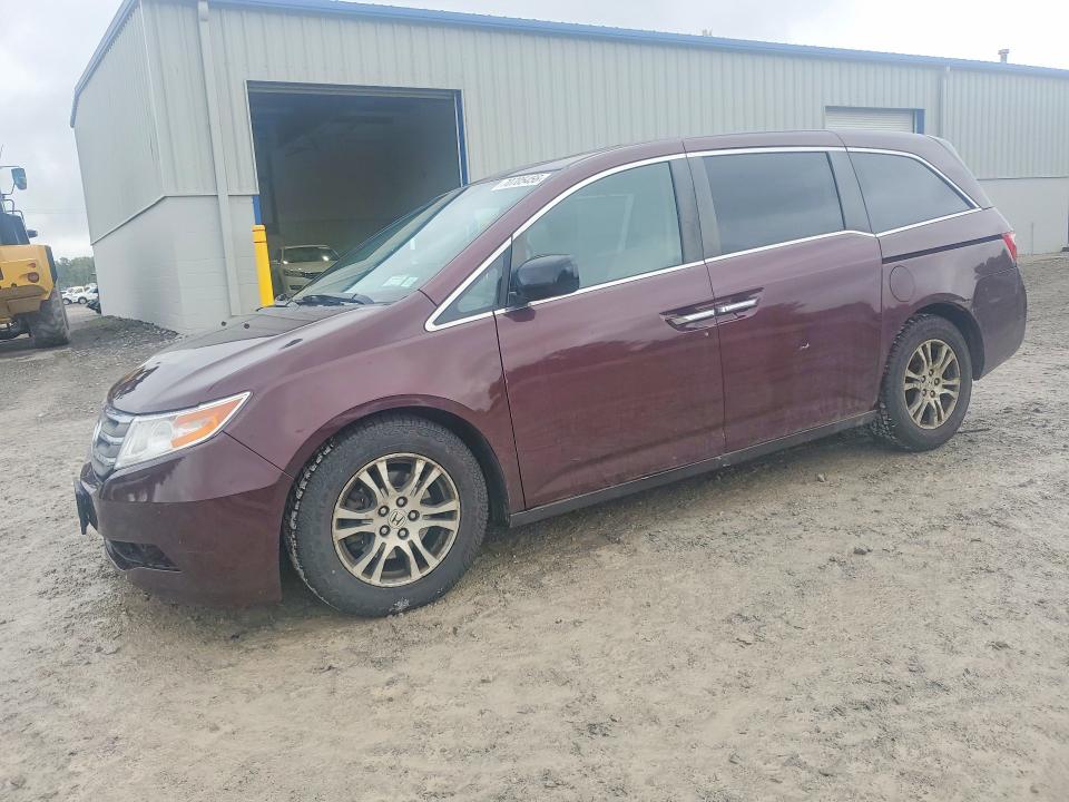 70705456 :رقم المزاد ، 5FNRL5H6XDB053235 vin ، 2013 Honda Odyssey مزاد بيع