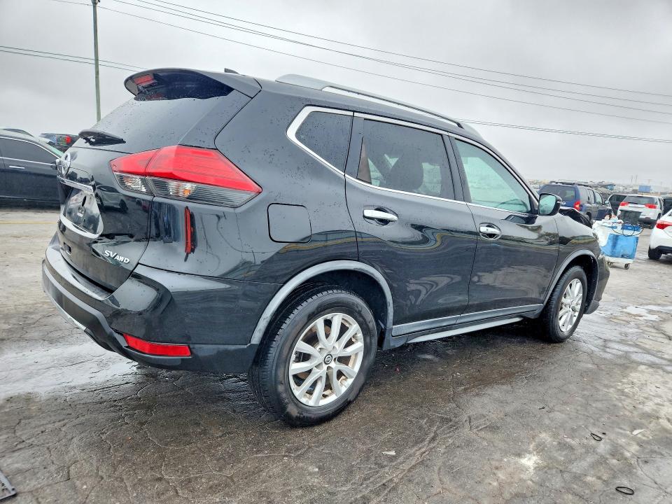 2017 Nissan Rogue მანქანა იყიდება აუქციონზე, vin: KNMAT2MV3HP615500, აუქციონის ნომერი: 70273806