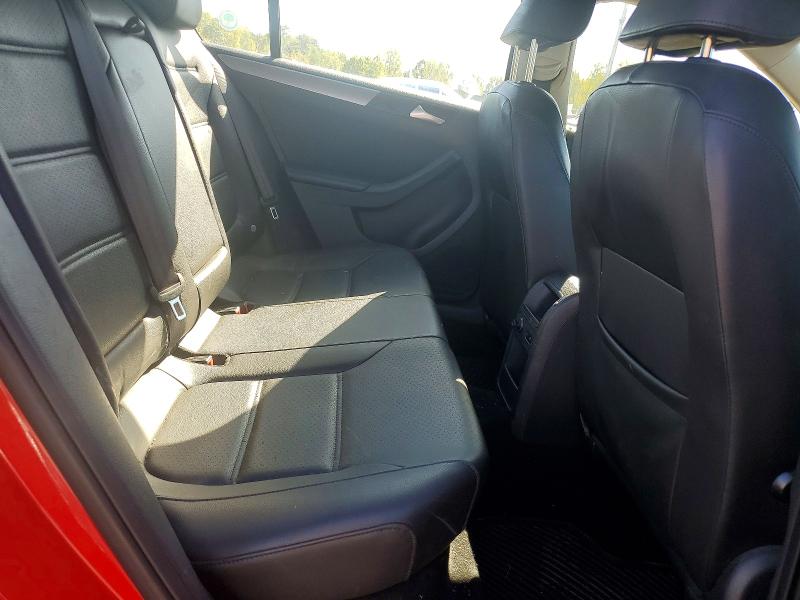 68678006 :رقم المزاد ، 3VWLL7AJXEM368952 vin ، 2014 Volkswagen Jetta مزاد بيع
