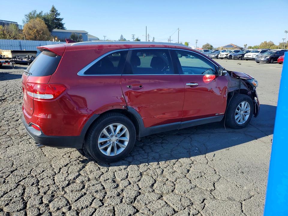 69711066 :رقم المزاد ، 5XYPGDA54HG276845 vin ، 2017 Kia Sorento مزاد بيع
