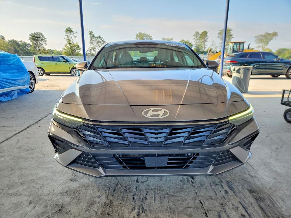 2025 Hyundai Elantra მანქანა იყიდება აუქციონზე, vin: KMHLN4DJ0SU121739, აუქციონის ნომერი: 69111936