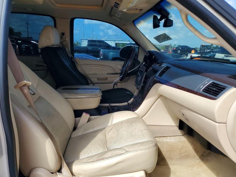 Продажа на аукционе авто 2007 Cadillac Escalade, vin: 1GYFK66827R311997, номер лота: 69323016