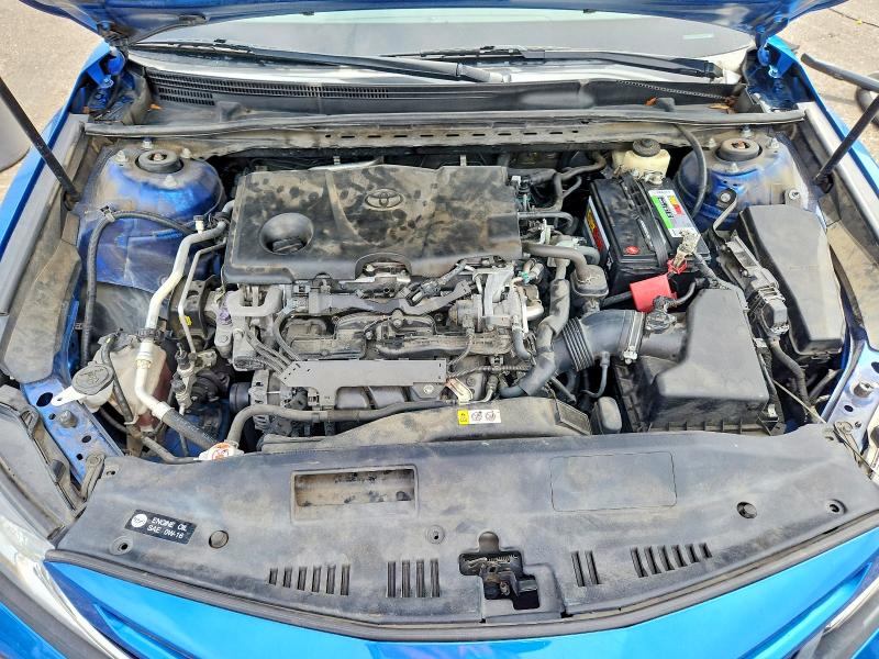 66852696 :رقم المزاد ، 4T1B11HK7JU054421 vin ، 2018 Toyota Camry مزاد بيع