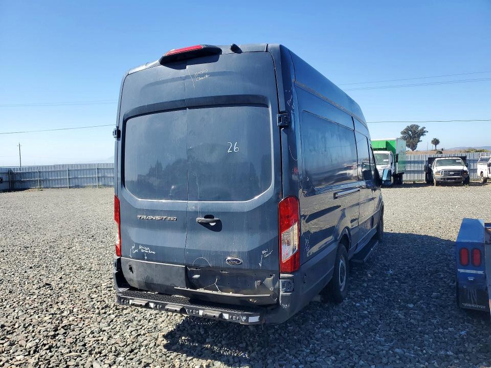65955676 :رقم المزاد ، 1FTBR3X8XLKA87331 vin ، 2020 Ford Transit 250 مزاد بيع