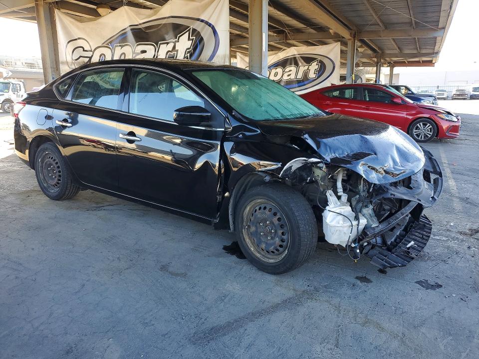 Продажа на аукционе авто 2015 Nissan Sentra, vin: 3N1AB7AP9FL679526, номер лота: 70500896