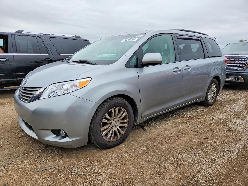 65963376 :رقم المزاد ، 5TDYK3DCXES523937 vin ، 2014 Toyota Sienna مزاد بيع
