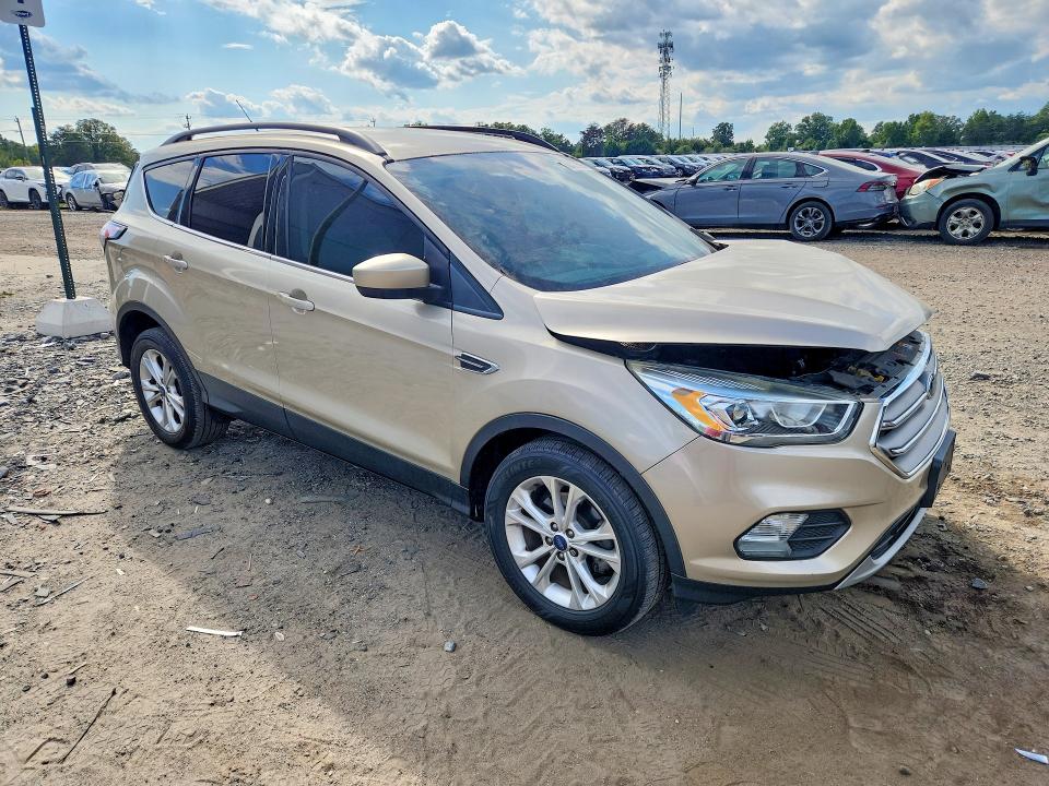 Продажа на аукционе авто 2017 Ford Escape, vin: 1FMCU0GD7HUE83464, номер лота: 68433996
