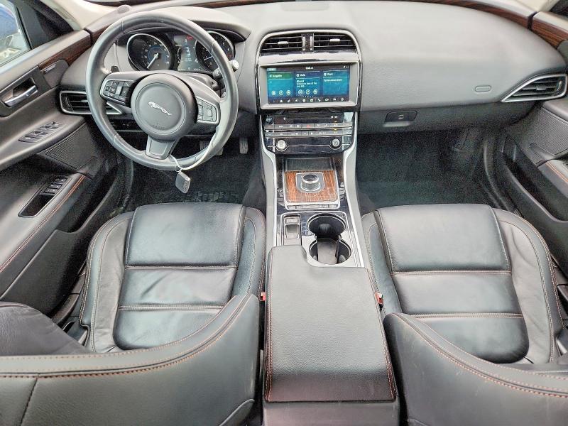 Продажа на аукционе авто 2017 Jaguar Xe, vin: SAJAK4BV9HA952033, номер лота: 69687736