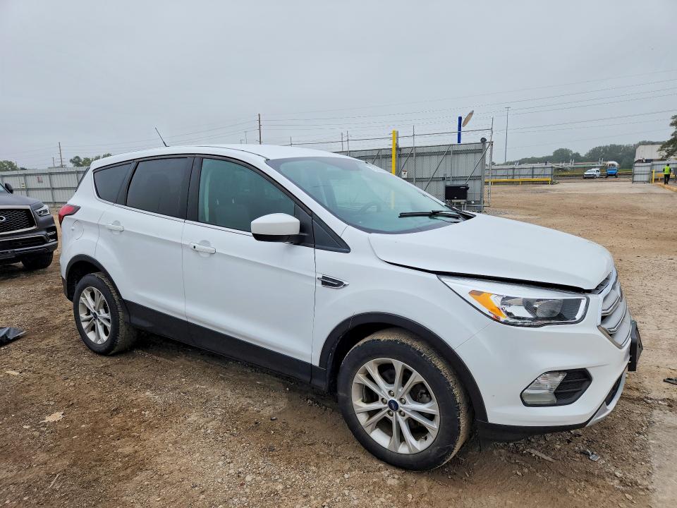 Auction sale of the 2019 Ford Escape, vin: 1FMCU0GD8KUB65487, lot number: 69365376
