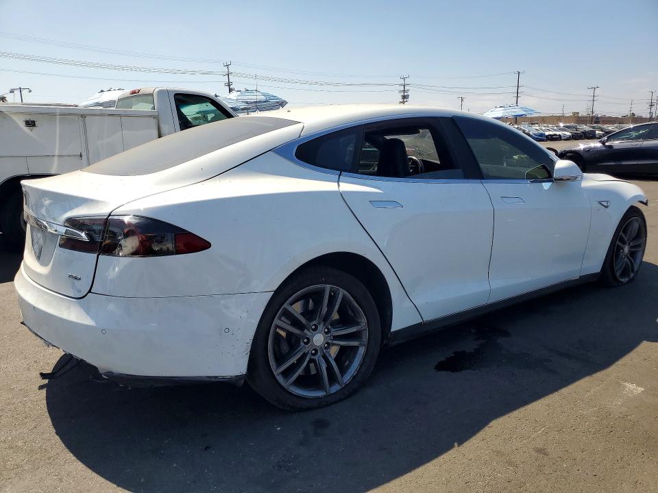 Aukcja sprzedaży 2015 Tesla Model S, vin: 5YJSA1S2XFF093372, numer aukcji: 67141636
