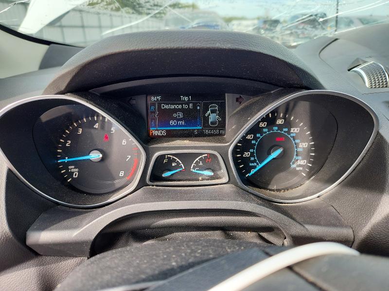 2015 Ford Escape მანქანა იყიდება აუქციონზე, vin: 1FMCU0GX9FUA39557, აუქციონის ნომერი: 70306196