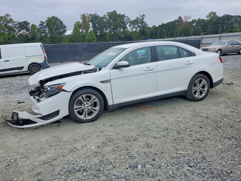 Продажа на аукционе авто 2015 Ford Taurus, vin: 1FAHP2E82FG112409, номер лота: 70128336