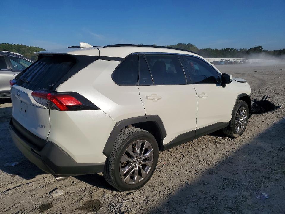 2021 Toyota Rav4 მანქანა იყიდება აუქციონზე, vin: 2T3C1RFVXMW130550, აუქციონის ნომერი: 71015046