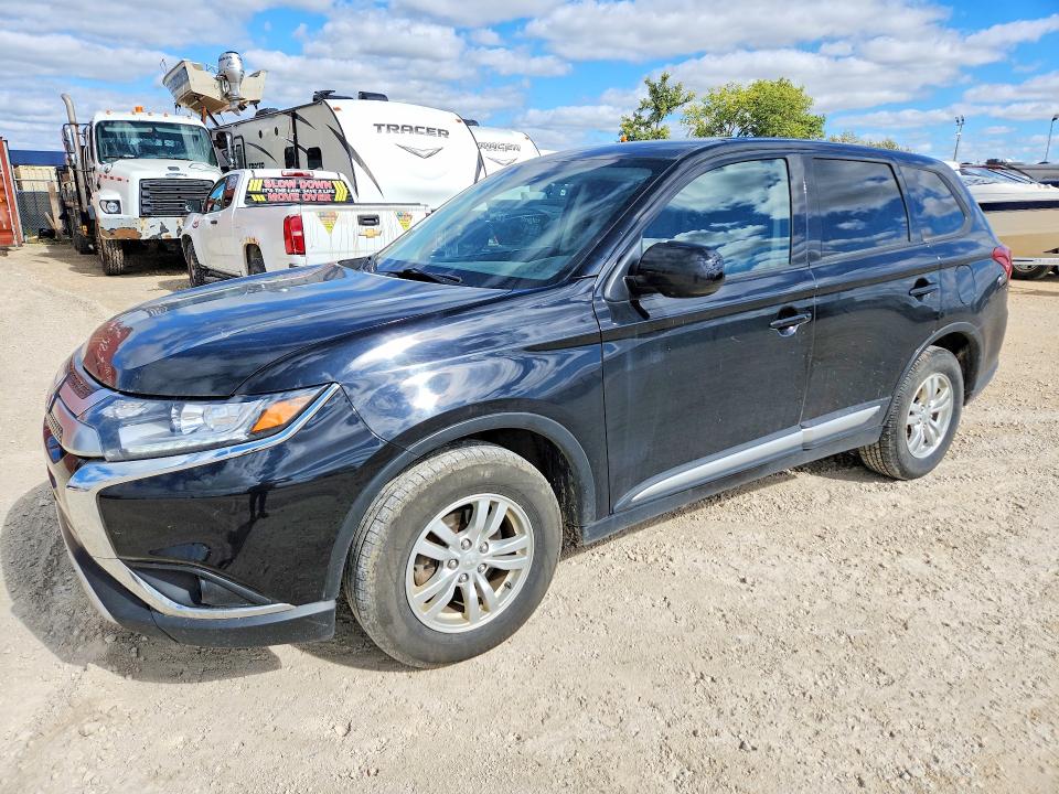 70076226 :رقم المزاد ، JA4AZ2A3XLZ611260 vin ، 2020 Mitsubishi Outlander مزاد بيع