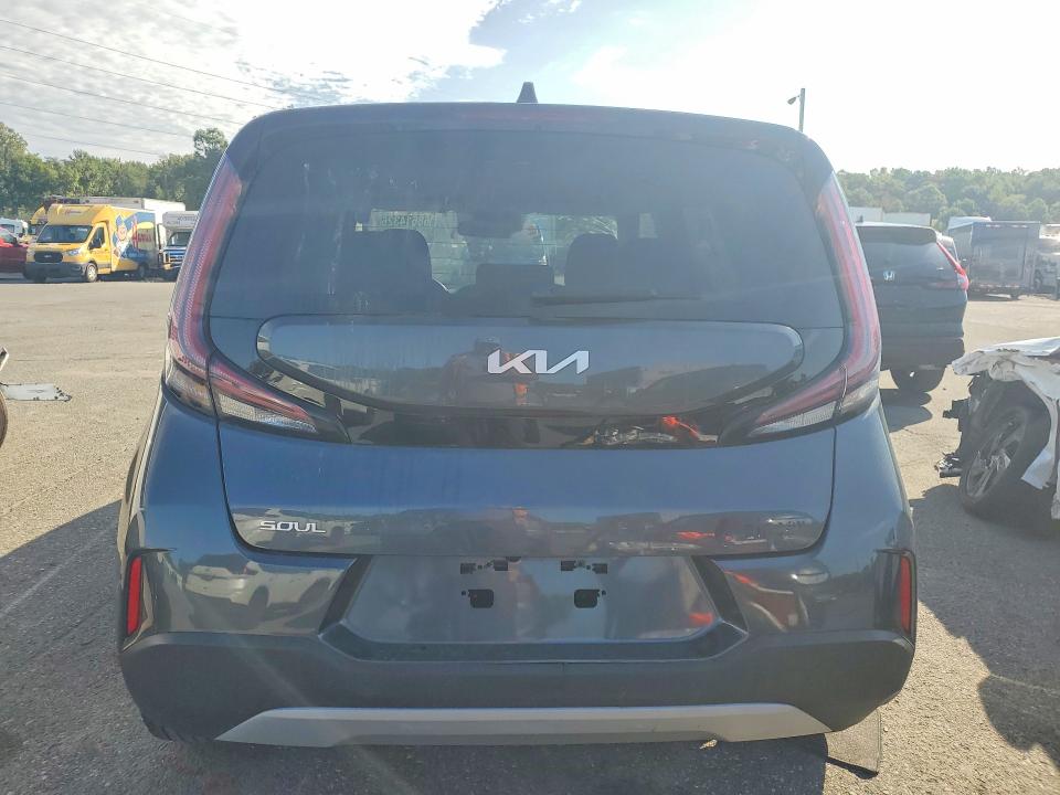 68614326 :رقم المزاد ، KNDJ23AU6P7879507 vin ، 2023 Kia Soul مزاد بيع