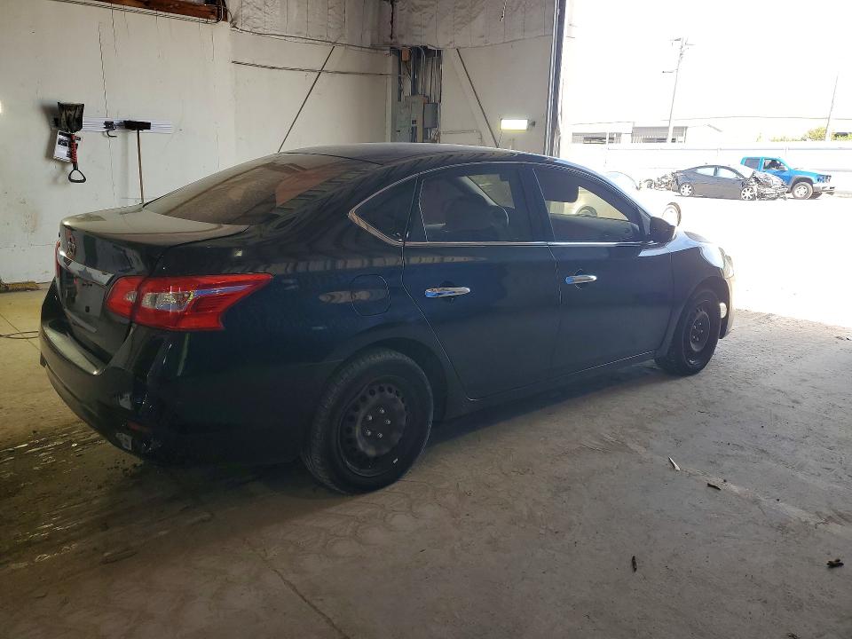 68918636 :رقم المزاد ، 3N1AB7AP4KY370138 vin ، 2019 Nissan Sentra مزاد بيع