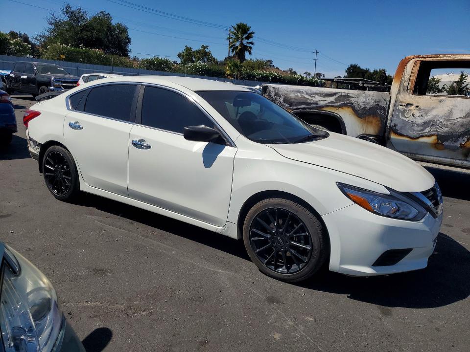 Продаж на аукціоні авто 2016 Nissan Altima, vin: 1N4AL3AP1GC250094, номер лоту: 68802966