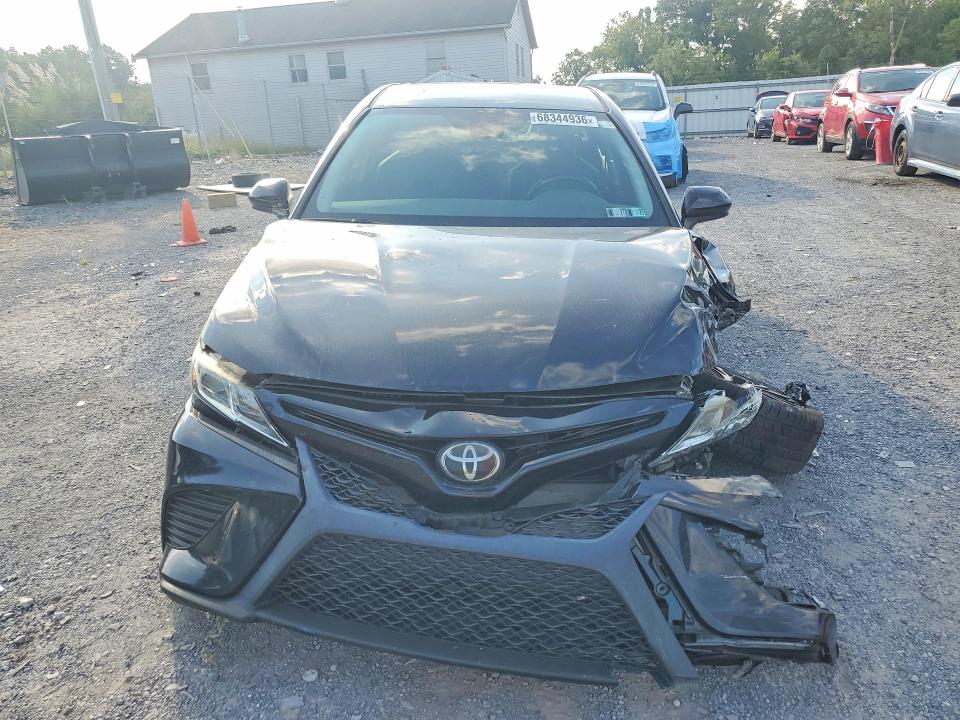 Продажа на аукционе авто 2019 Toyota Camry, vin: 4T1B11HK8KU738573, номер лота: 68344936
