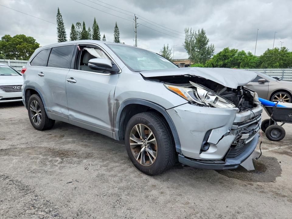 Продаж на аукціоні авто 2017 Toyota Highlander, vin: 5TDZARFH6HS025046, номер лоту: 70050626