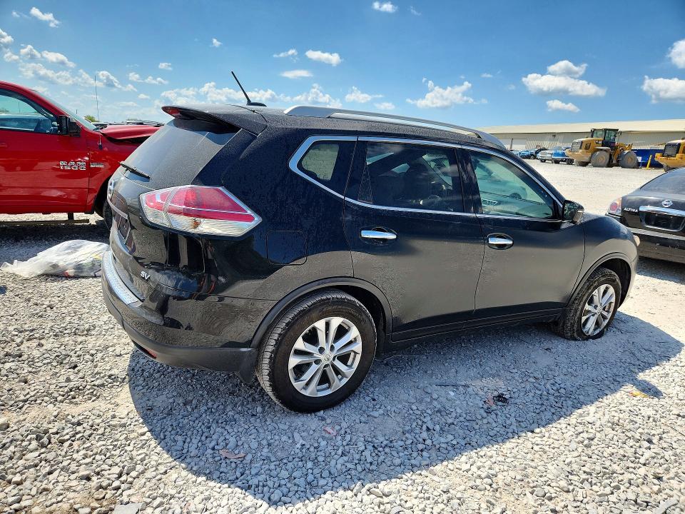 2015 Nissan Rogue მანქანა იყიდება აუქციონზე, vin: 5N1AT2ML4FC890968, აუქციონის ნომერი: 68140646