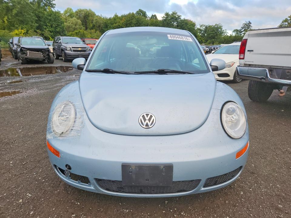 69946816 :رقم المزاد ، 3VWPW3AG6AM010666 vin ، 2010 Volkswagen New Beetle مزاد بيع