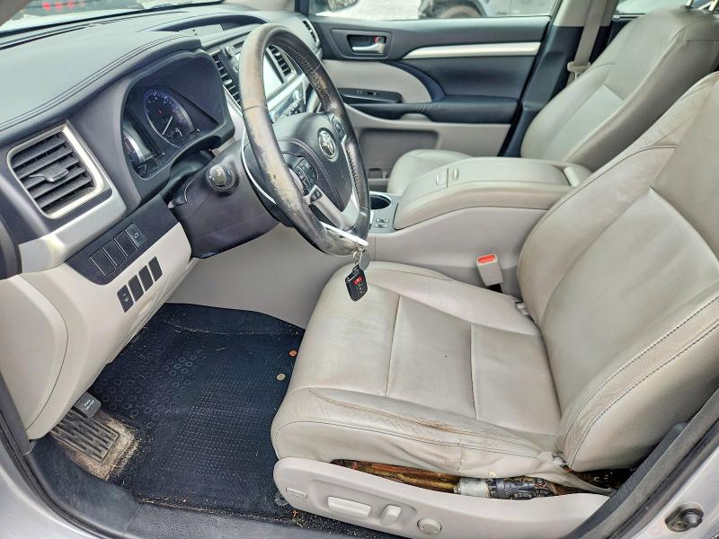 68702556 :رقم المزاد ، 5TDJKRFH6FS075792 vin ، 2015 Toyota Highlander مزاد بيع