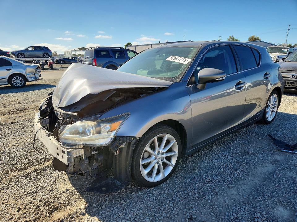 67697776 :رقم المزاد ، JTHKD5BH1D2129564 vin ، 2013 Lexus Ct مزاد بيع