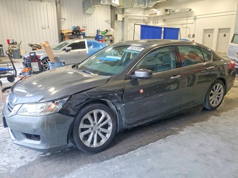 Auction sale of the 2014 Honda Accord, vin: 1HGCR3F93EA800272, lot number: 68252996
