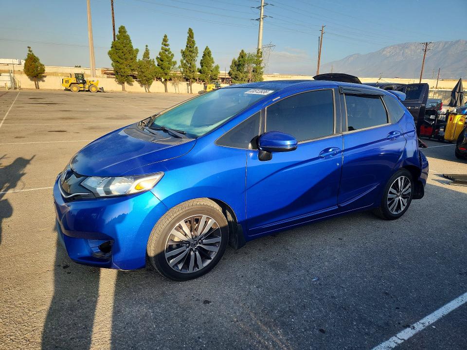 69513936 :رقم المزاد ، 3HGGK5H85FM727626 vin ، 2015 Honda Fit مزاد بيع