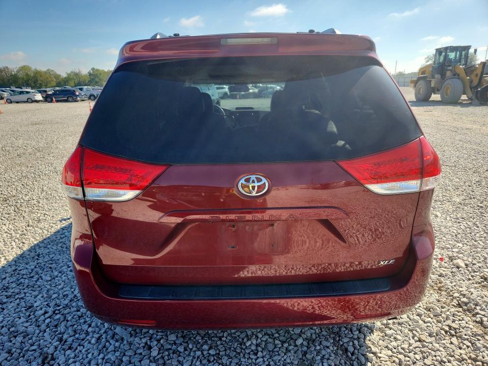 2013 Toyota Sienna მანქანა იყიდება აუქციონზე, vin: 5TDYK3DC4DS380448, აუქციონის ნომერი: 70771846