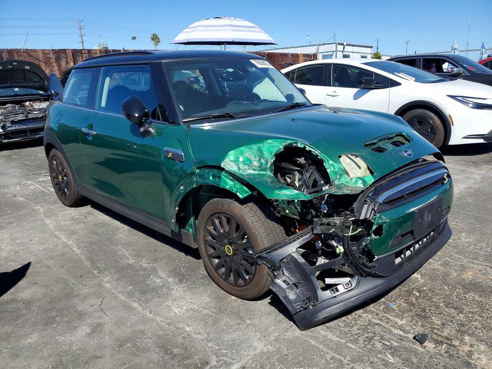 70658836 :رقم المزاد ، WMW13DJ08P2T35293 vin ، 2023 Mini Cooper مزاد بيع