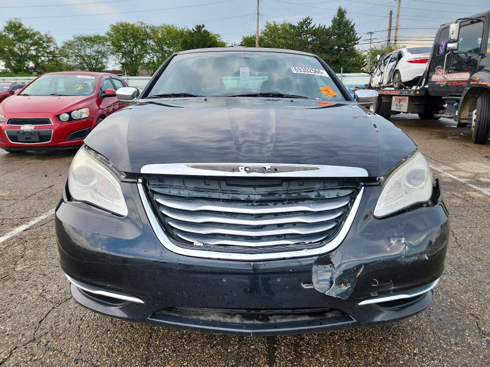69302566 :رقم المزاد ، 1C3CCBCBXCN308043 vin ، 2012 Chrysler 200 مزاد بيع
