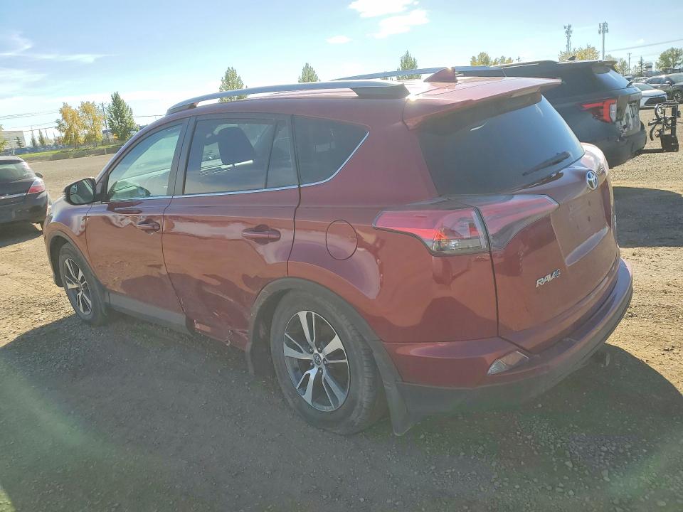 69632946 :رقم المزاد ، 2T3BFREV0JW785472 vin ، 2018 Toyota Rav4 مزاد بيع