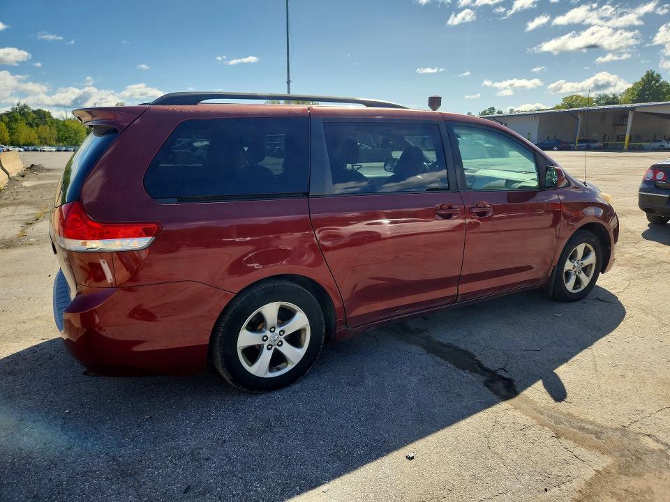 Aukcja sprzedaży 2011 Toyota Sienna, vin: 5TDKK3DC1BS106790, numer aukcji: 68096706