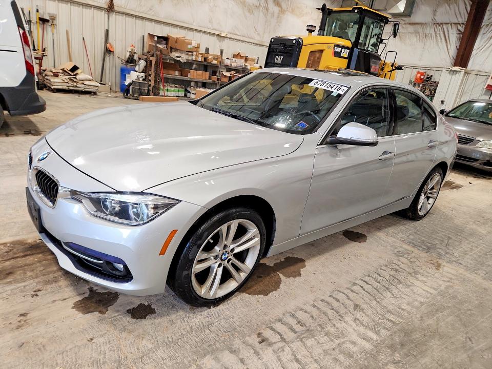 67815416 :رقم المزاد ، WBA8D9G59JNU70736 vin ، 2018 Bmw 330 مزاد بيع