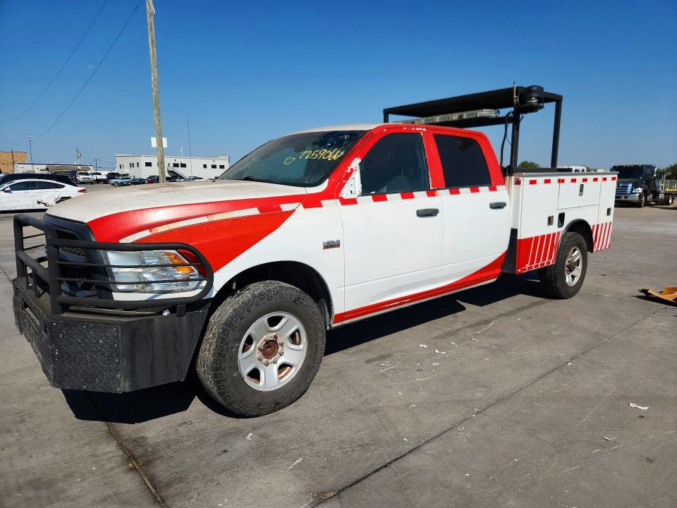 67259066 :رقم المزاد ، 3C6UR4HJ3JG243320 vin ، 2018 Ram 2500 مزاد بيع