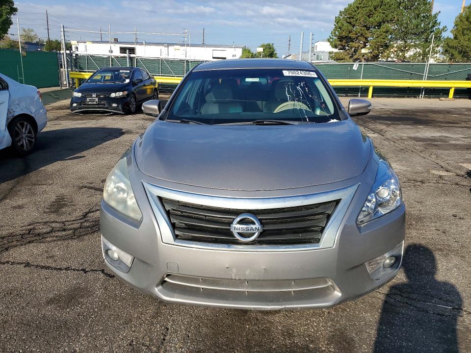 2013 Nissan Altima მანქანა იყიდება აუქციონზე, vin: 1N4BL3AP5DC227966, აუქციონის ნომერი: 70024306