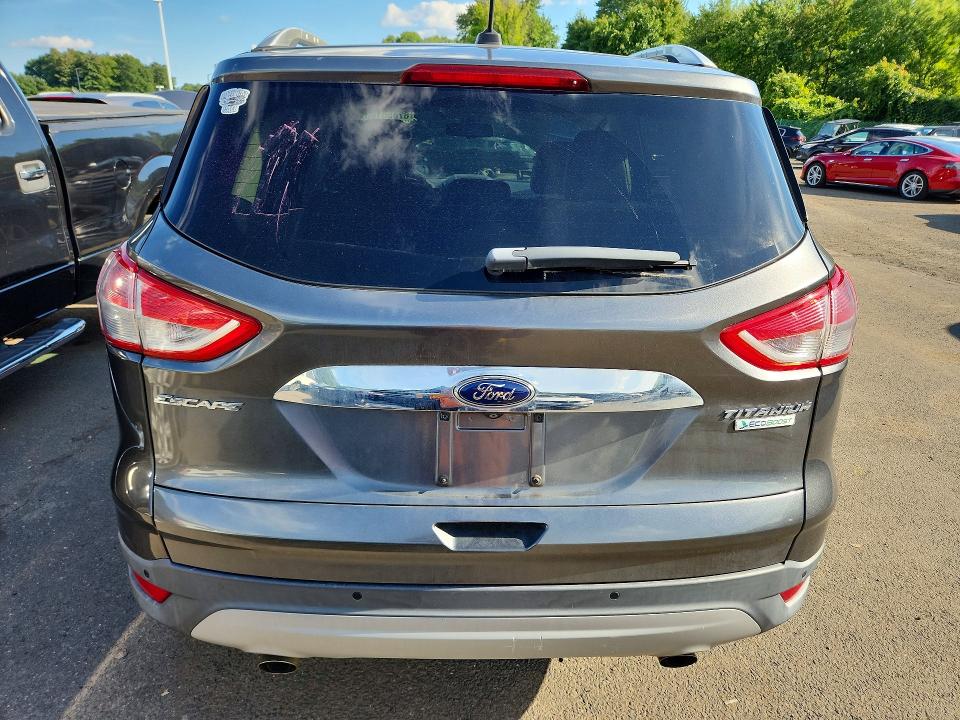 67850166 :رقم المزاد ، 1FMCU0JX4FUA14817 vin ، 2015 Ford Escape مزاد بيع