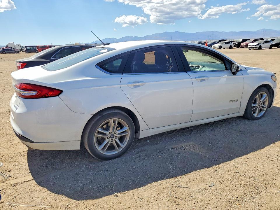 2018 Ford Fusion მანქანა იყიდება აუქციონზე, vin: 3FA6P0LUXJR116317, აუქციონის ნომერი: 70270856