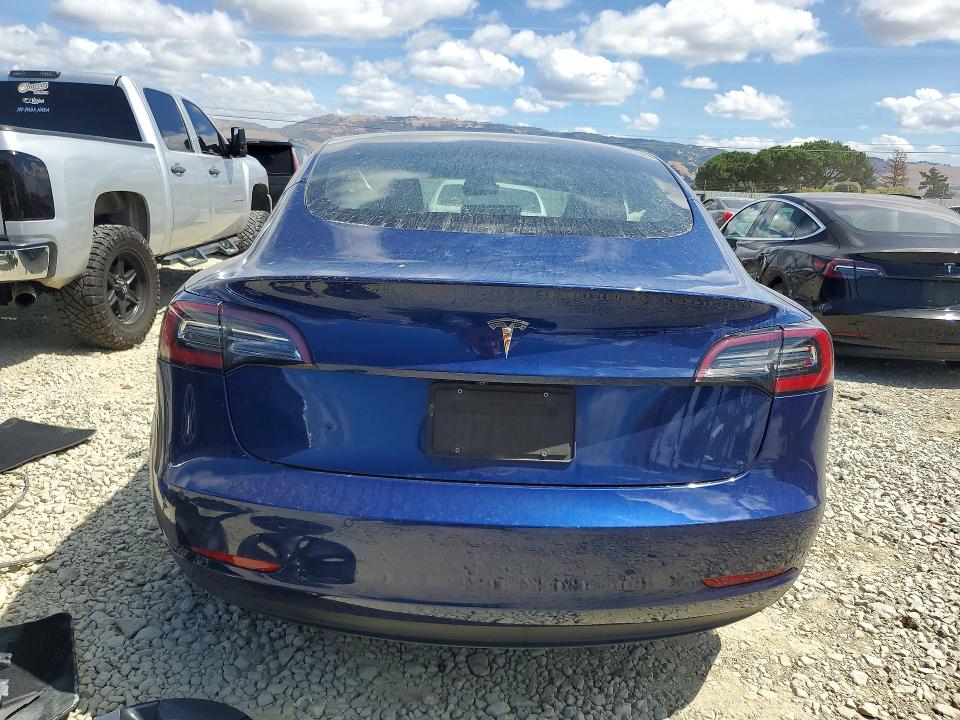 67497016 :رقم المزاد ، 5YJ3E1EA7JF160952 vin ، 2018 Tesla Model 3 مزاد بيع