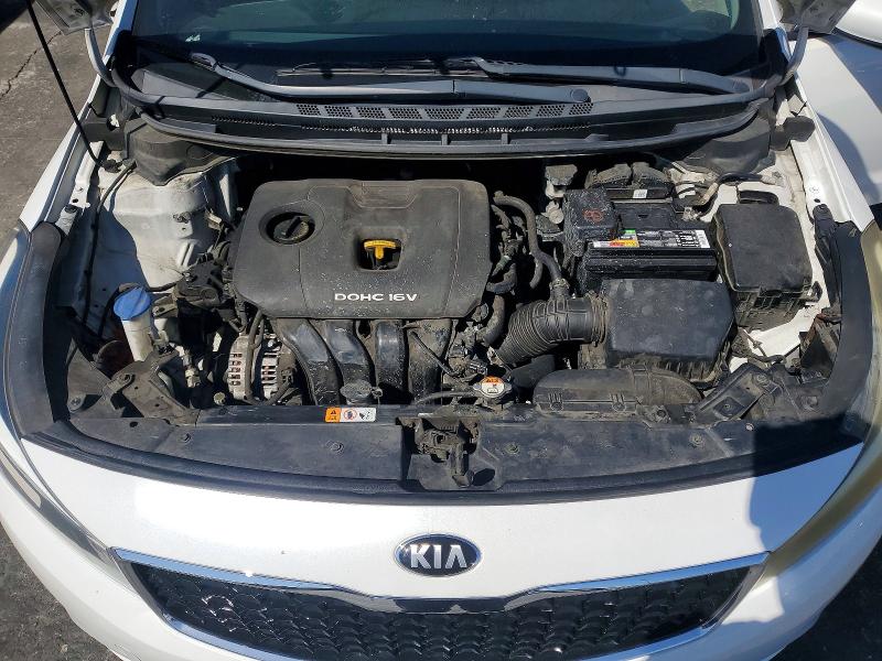 70904126 :رقم المزاد ، 3KPFL4A75JE186406 vin ، 2018 Kia Forte مزاد بيع