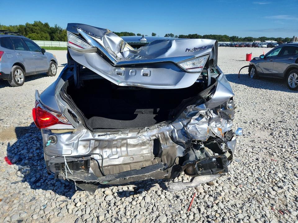 2014 Hyundai Sonata მანქანა იყიდება აუქციონზე, vin: KMHEC4A41EA117833, აუქციონის ნომერი: 69859706